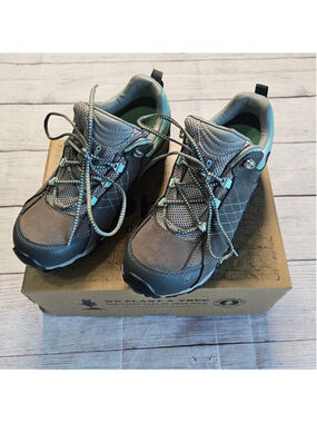 NWT Oboz waterproof hiking shoes, grey, aquamarine